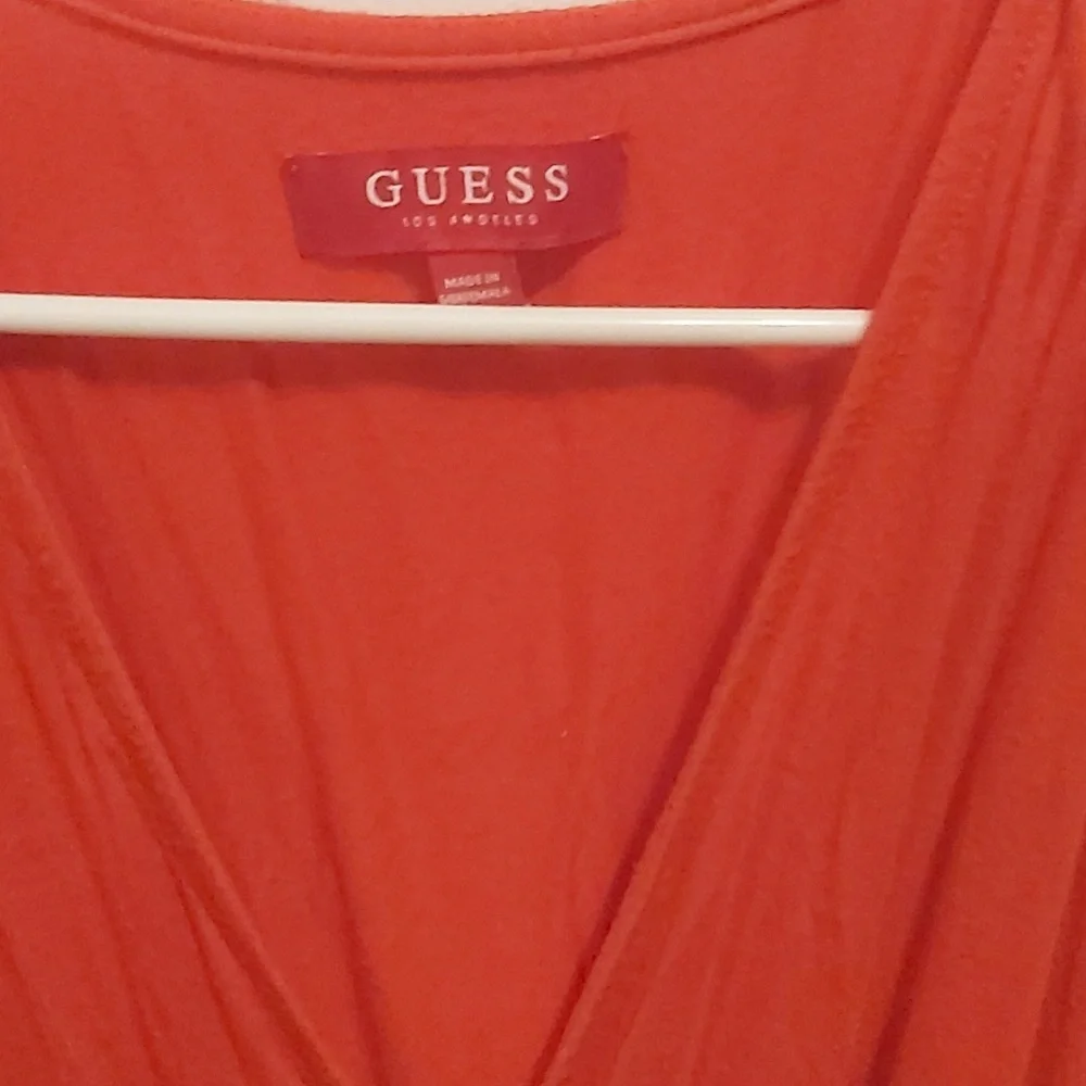 GUESS Top - Picture 3 of 4
